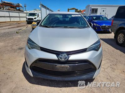 Piąte zdjęcie samochodu w środku: 2018 TOYOTA COROLLA L VIN:5YFBURHE1JP833105 - miniatura