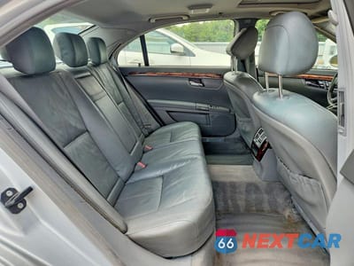 Zdjęcie 10 z 12 samochodu: 2007 MERCEDES-BENZ S 550 VIN:WDDNG71X27A042850 - miniatura