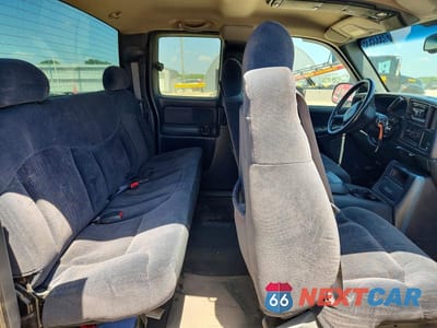 Zdjęcie 10 z 12 samochodu: 2001 CHEVROLET SILVERADO K1500 VIN:2GCEK19T911114118 - miniatura