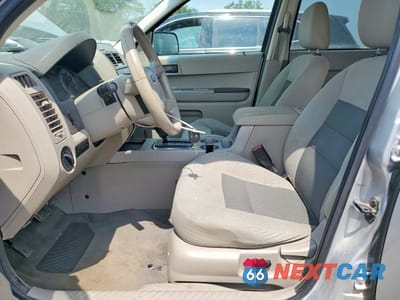 Zdjęcie 7 z 13 samochodu: 2008 FORD ESCAPE XLT VIN:1FMCU93138KB29064 - miniatura