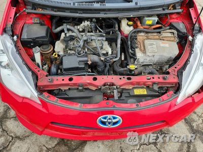 Zdjęcie 11 z 12 samochodu: 2012 TOYOTA PRIUS C THREE VIN:JTDKDTB36C1521499 - miniatura
