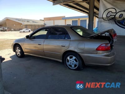 Drugie zdjęcie samochodu z przodu: 1998 HONDA ACCORD EX VIN:1HGCG6670WA083367 - miniatura