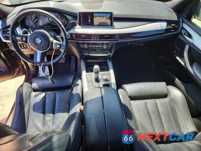 Zdjęcie 8 z 13 samochodu: 2018 BMW X5 SDRIVE35I VIN:5UXKR2C54J0Z17525 - miniatura