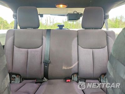 Zdjęcie 10 z 13 samochodu: 2014 JEEP WRANGLER UNLIMITED SAHARA VIN:1C4HJWEG9EL203631 - miniatura