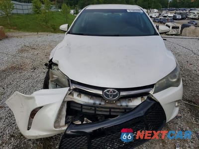 Piąte zdjęcie samochodu w środku: 2015 TOYOTA CAMRY SE VIN:4T1BF1FK9FU087481 - miniatura
