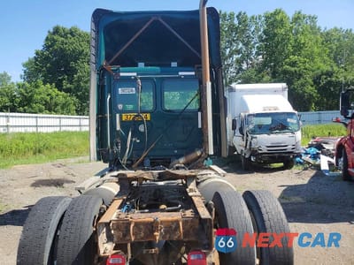Zdjęcie 6 z 10 samochodu: 2018 FREIGHTLINER CASCADIA 113 SEMI TRUCK VIN:3AKBGADV2JSJL4392 - miniatura