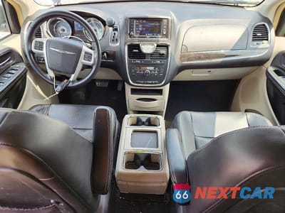 Zdjęcie 8 z 13 samochodu: 2014 CHRYSLER TOWN & COUNTRY TOURING VIN:2C4RC1BG6ER400429 - miniatura