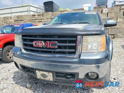 Piąte zdjęcie samochodu w środku: 2007 GMC NEW SIERRA K1500 VIN:2GTEK13MX71561809 - miniatura