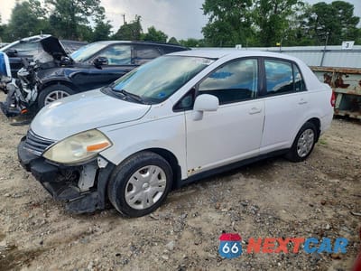 2010 NISSAN VERSA 1.8 S 3N1BC1AP6AL409452 - główne zdjęcie licytacji z USA - miniatura