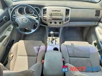 Zdjęcie 8 z 12 samochodu: 2005 TOYOTA TACOMA ACCESS CAB VIN:5TEUU42N25Z059807 - miniatura
