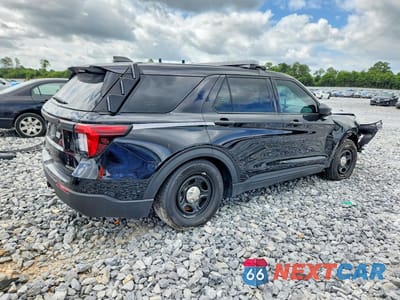 Trzecie zdjęcie samochodu z tyłu: 2025 FORD EXPLORER POLICE INTERCEPTOR VIN:1FM5K8AC6SGB33486 - miniatura
