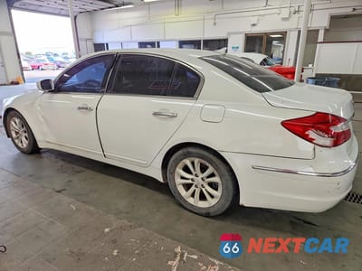 Drugie zdjęcie samochodu z przodu: 2013 HYUNDAI GENESIS 3.8L VIN:KMHGC4DDXDU242976 - miniatura