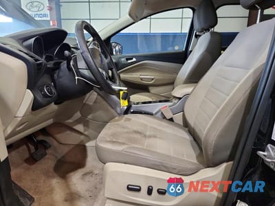 Zdjęcie 7 z 13 samochodu: 2016 FORD ESCAPE SE VIN:1FMCU9GX5GUA41568 - miniatura