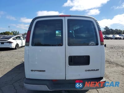 Zdjęcie 6 z 13 samochodu: 2001 CHEVROLET EXPRESS G2500 VIN:1GCGG29R011141279 - miniatura