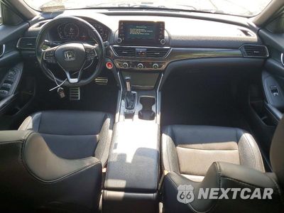 Zdjęcie 8 z 12 samochodu: 2018 HONDA ACCORD SPORT VIN:1HGCV1F36JA038562 - miniatura
