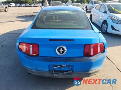 Zdjęcie 6 z 12 samochodu: 2011 FORD MUSTANG VIN:1ZVBP8AM7B5126282 - miniatura