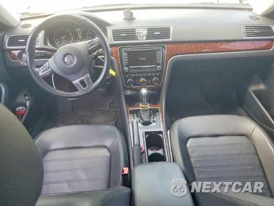 Zdjęcie 8 z 12 samochodu: 2012 VOLKSWAGEN PASSAT SEL VIN:1VWCH7A36CC036993 - miniatura
