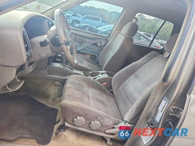 Zdjęcie 7 z 12 samochodu: 2004 NISSAN PATHFINDER SE VIN:JN8DR09X34W803707 - miniatura