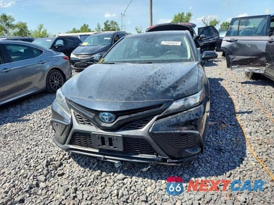 Piąte zdjęcie samochodu w środku: 2023 TOYOTA CAMRY HYBRID SE VIN:4T1G31AK5PU609515 - miniatura