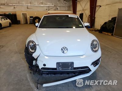 Piąte zdjęcie samochodu w środku: 2019 VOLKSWAGEN BEETLE S VIN:3VW5DAAT2KM507794 - miniatura