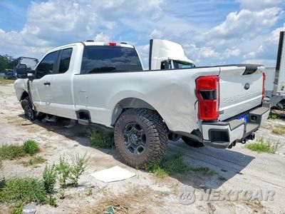 Drugie zdjęcie samochodu z przodu: 2025 FORD F350 SUPER DUTY VIN:1FT8X3BT8SEE09909 - miniatura