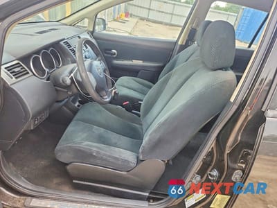 Zdjęcie 7 z 13 samochodu: 2011 NISSAN VERSA S VIN:3N1BC1CP9BL409380 - miniatura