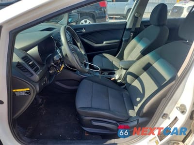 Zdjęcie 7 z 12 samochodu: 2015 KIA FORTE LX VIN:KNAFX4A67F5355286 - miniatura