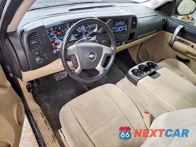 Zdjęcie 8 z 12 samochodu: 2008 CHEVROLET SILVERADO K1500 VIN:2GCEK19J881147796 - miniatura