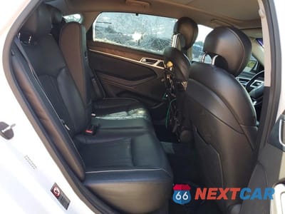 Zdjęcie 10 z 12 samochodu: 2015 HYUNDAI GENESIS 5.0L VIN:KMHGN4JF4FU073458 - miniatura