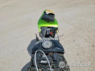 Piąte zdjęcie samochodu w środku: 2009 HONDA CBR600 RR VIN:JH2PC40029K204644 - miniatura