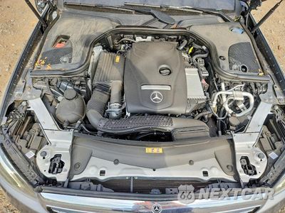 Zdjęcie 11 z 12 samochodu: 2019 MERCEDES-BENZ E 300 4MATIC VIN:WDDZF4KB1KA577067 - miniatura