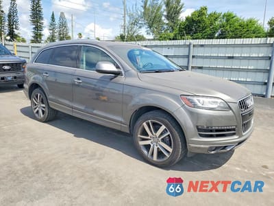 Czwarte zdjęcie samochodu z boku: 2015 AUDI Q7 PREMIUM PLUS VIN:WA1LGAFEXFD001010 - miniatura