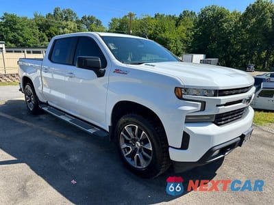 Czwarte zdjęcie samochodu z boku: 2021 CHEVROLET SILVERADO K1500 RST VIN:1GCUYEET0MZ130405 - miniatura