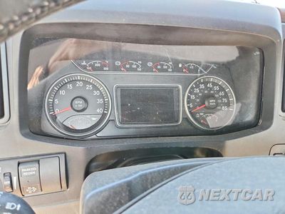 Zdjęcie 9 z 12 samochodu: 2019 INTERNATIONAL MV607 RV VIN:1HTEUMML3KH057998 - miniatura