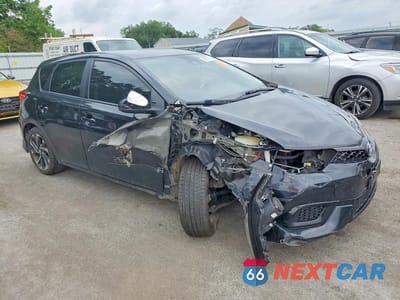 Czwarte zdjęcie samochodu z boku: 2018 TOYOTA COROLLA IM BASE VIN:JTNKARJEXJJ564086 - miniatura