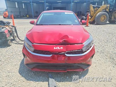 Piąte zdjęcie samochodu w środku: 2022 KIA FORTE LXS VIN:3KPF24AD0NE428176 - miniatura