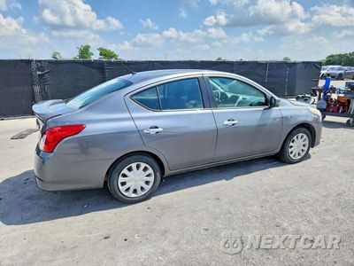 Trzecie zdjęcie samochodu z tyłu: 2019 NISSAN VERSA SV VIN:3N1CN7AP0KL879026 - miniatura