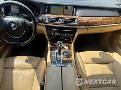 Zdjęcie 8 z 15 samochodu: 2015 BMW 750 XI VIN:WBAYB6C5XFD965910 - miniatura