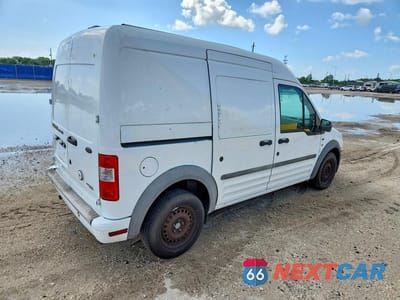 Trzecie zdjęcie samochodu z tyłu: 2013 FORD TRANSIT CONNECT-R&D-CLN TITLE-PRI FLEET VIN:NM0LS7BN2DT135040 - miniatura