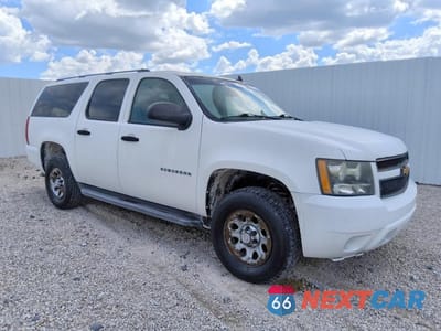 Czwarte zdjęcie samochodu z boku: 2013 CHEVROLET SUBURBAN K1500 VIN:1GNSK5E7XDR269704 - miniatura
