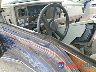 Zdjęcie 8 z 12 samochodu: 1994 GMC YUKON VIN:1GKEK18K9RJ743943 - miniatura