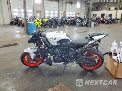 Trzecie zdjęcie samochodu z tyłu: 2023 YAMAHA YZFR7 VIN:JYARM38EXPA007390 - miniatura