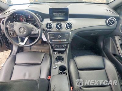 Zdjęcie 8 z 13 samochodu: 2019 MERCEDES-BENZ GLA 250 4MATIC VIN:WDCTG4GB1KU006323 - miniatura