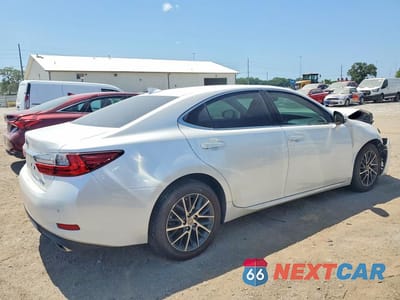 Trzecie zdjęcie samochodu z tyłu: 2017 LEXUS ES 350 VIN:58ABK1GG1HU077240 - miniatura