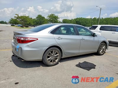 Trzecie zdjęcie samochodu z tyłu: 2015 TOYOTA CAMRY HYBRID SE VIN:4T1BD1FK6FU151675 - miniatura