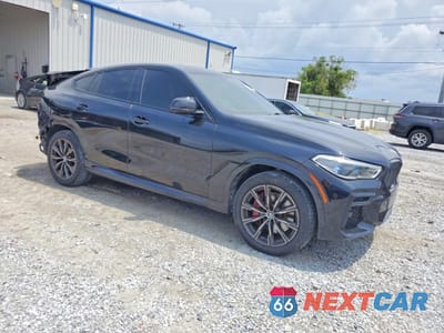 Czwarte zdjęcie samochodu z boku: 2022 BMW X6 XDRIVE40I VIN:5UXCY6C02N9L09765 - miniatura