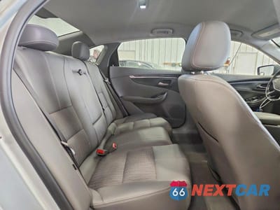 Zdjęcie 10 z 13 samochodu: 2018 CHEVROLET IMPALA LT VIN:2G1105S32J9102442 - miniatura