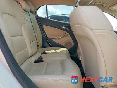 Zdjęcie 11 z 13 samochodu: 2017 MERCEDES-BENZ GLA 250 VIN:WDCTG4EB2HJ303582 - miniatura