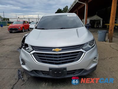 Piąte zdjęcie samochodu w środku: 2020 CHEVROLET EQUINOX LT VIN:2GNAXUEV7L6164750 - miniatura