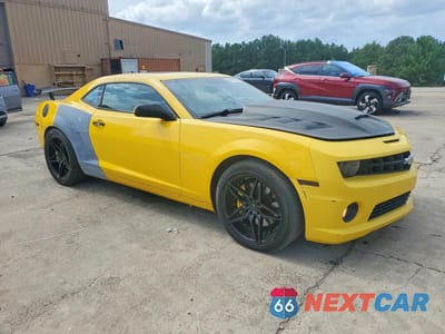 Czwarte zdjęcie samochodu z boku: 2010 CHEVROLET CAMARO SS VIN:2G1FJ1EJ3A9143085 - miniatura